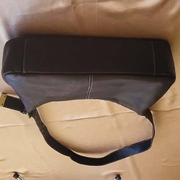 Etienne Aigner EUC women's black 100% cowhide leather medium shoulder bag - Picture 6 of 11